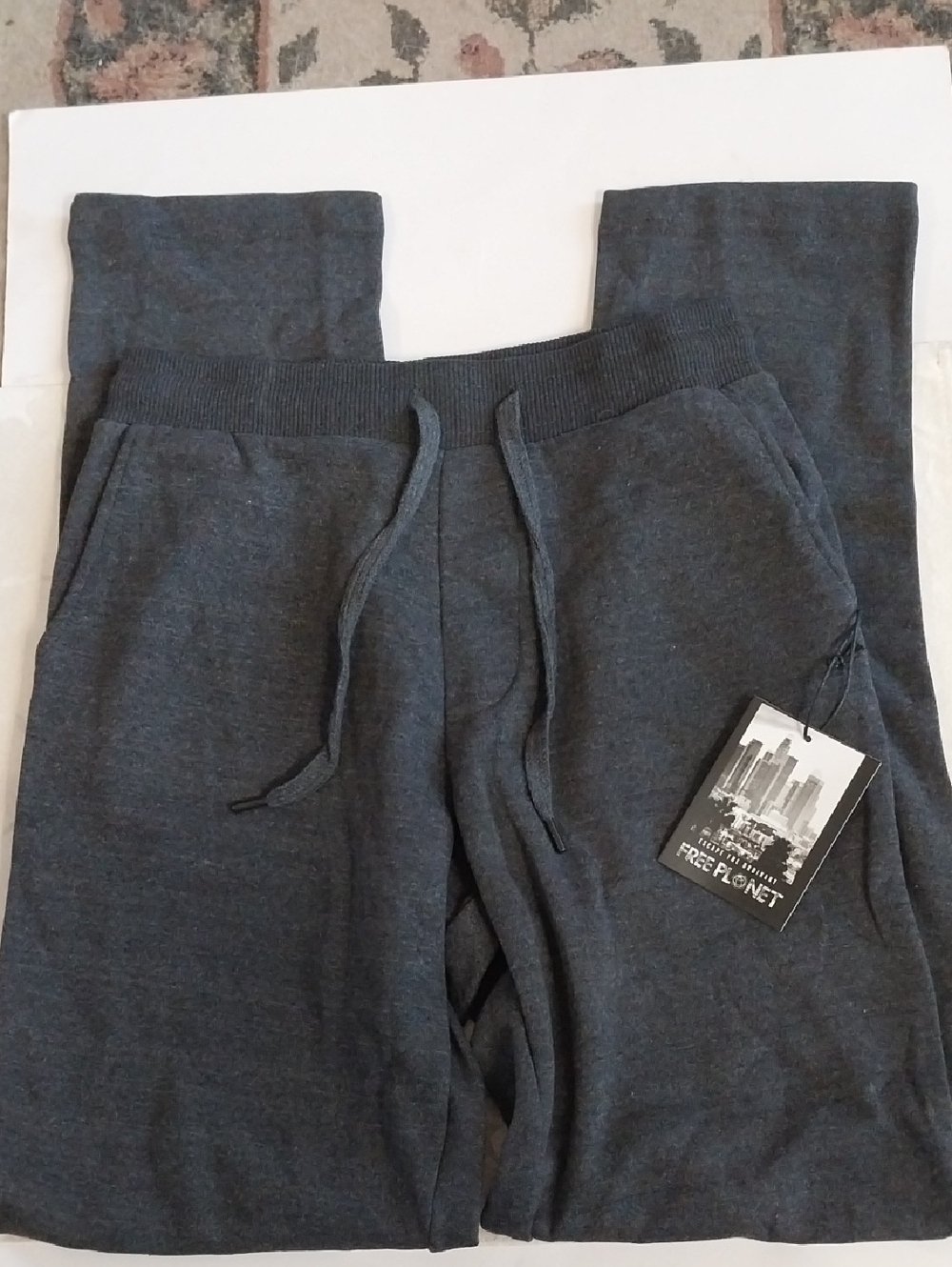 Free Planet NWT Men' Jogger/Lounge Pants Size Medium Dark Gray Fleece Lined